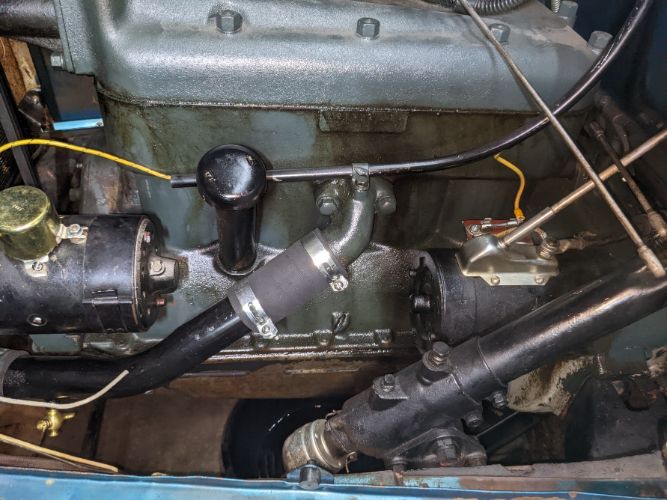 Ford-Model-a-1928-Teal-Gold-27