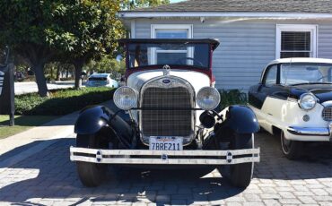 Ford-Model-a-1928-Two-Toned-Black-amp-Red-1