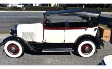Ford-Model-a-1928-Two-Toned-Black-amp-Red-12