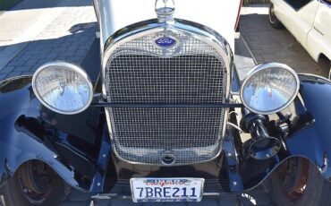 Ford-Model-a-1928-Two-Toned-Black-amp-Red-2