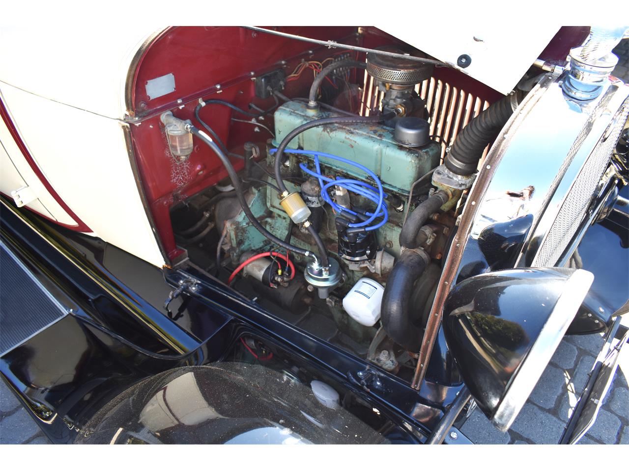 Ford-Model-a-1928-Two-Toned-Black-amp-Red-24