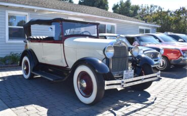 Ford-Model-a-1928-Two-Toned-Black-amp-Red-3