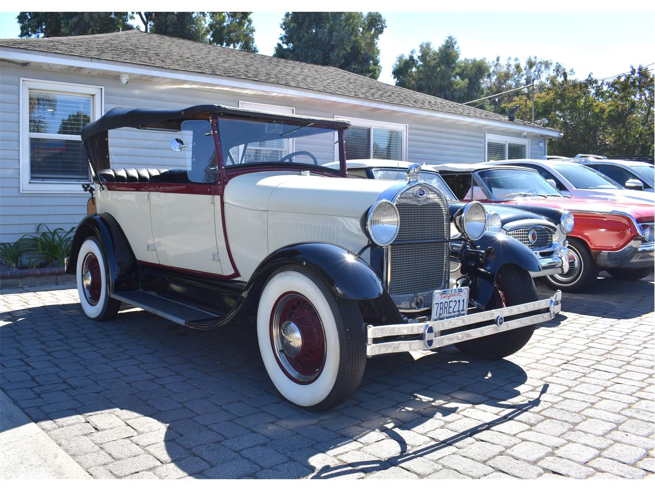 Ford-Model-a-1928-Two-Toned-Black-amp-Red-3