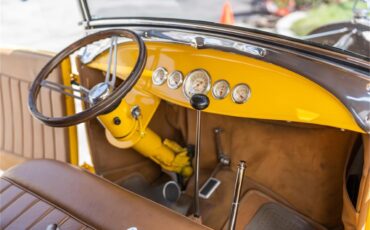 Ford-Model-a-1928-Yellow-Tan-14