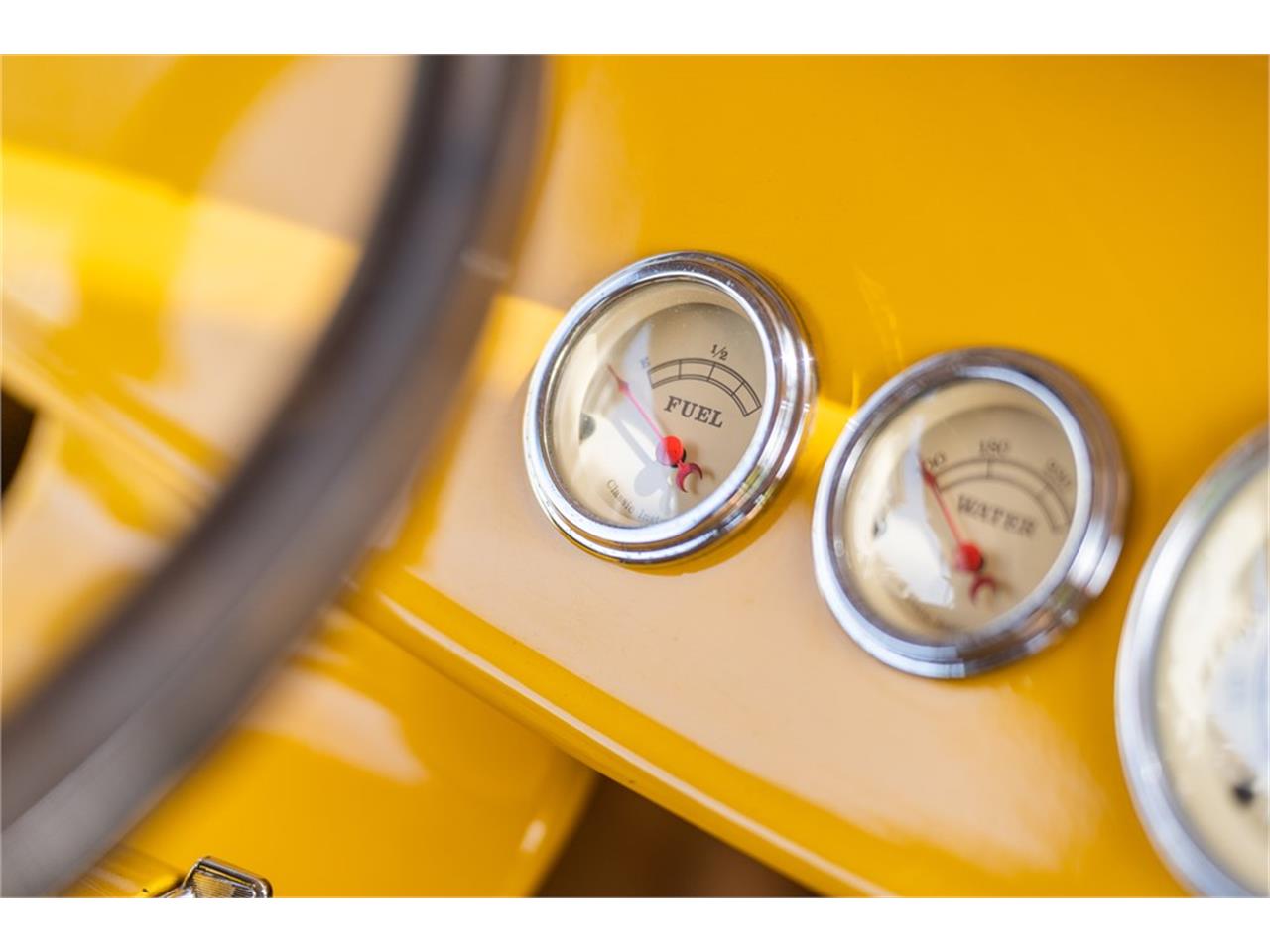 Ford-Model-a-1928-Yellow-Tan-18