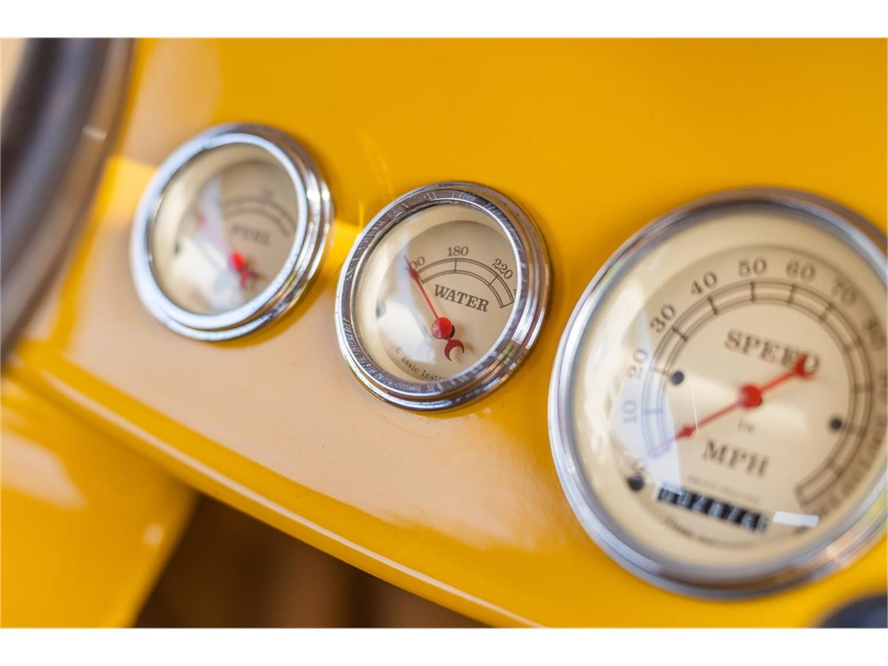Ford-Model-a-1928-Yellow-Tan-19
