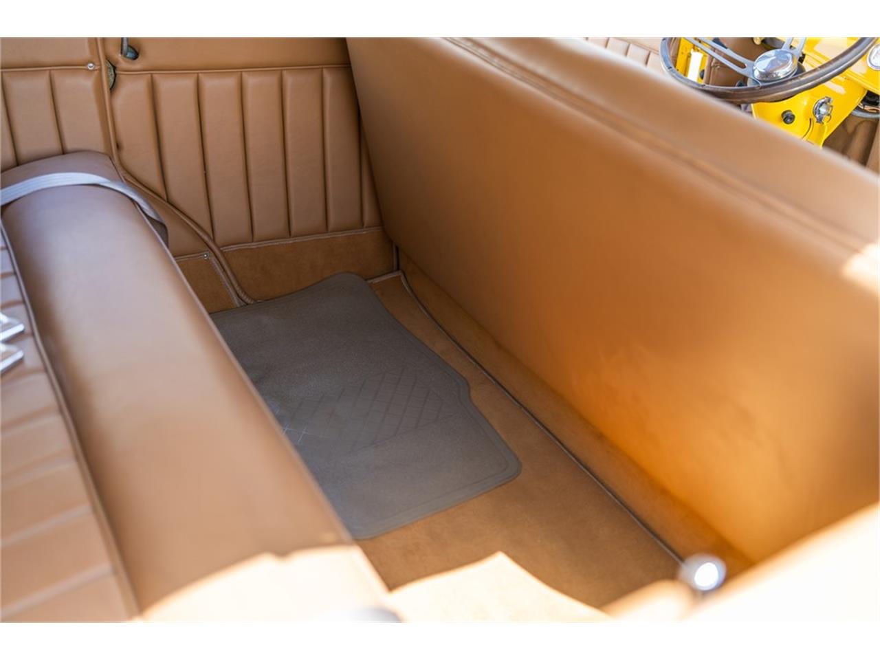 Ford-Model-a-1928-Yellow-Tan-24