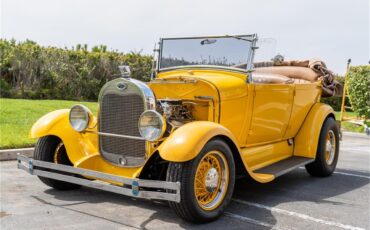 Ford-Model-a-1928-Yellow-Tan-38