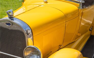Ford-Model-a-1928-Yellow-Tan-9
