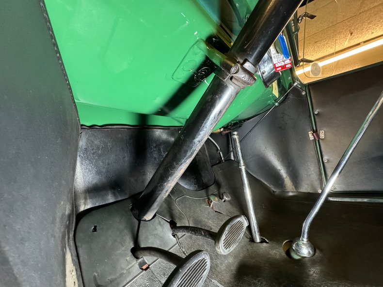 Ford-Model-a-1929-Balsam-Green-Black-15
