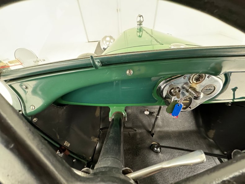 Ford-Model-a-1929-Balsam-Green-Black-40