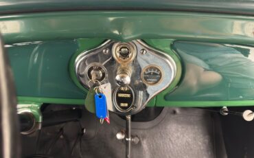 Ford-Model-a-1929-Balsam-Green-Black-45