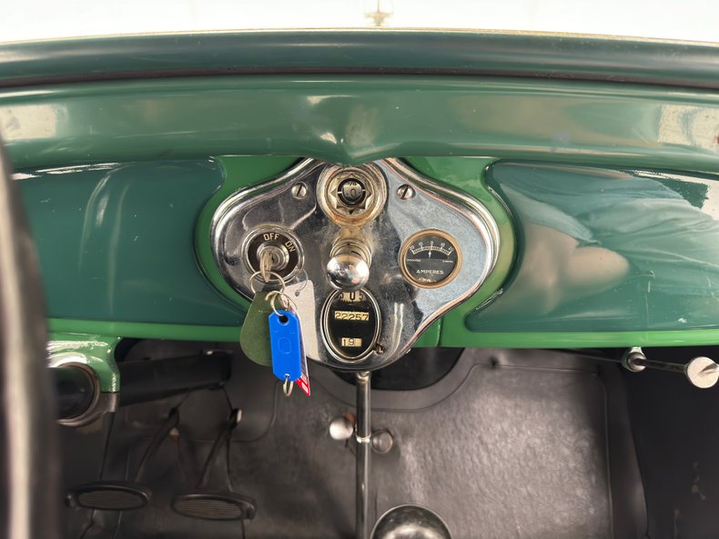 Ford-Model-a-1929-Balsam-Green-Black-45