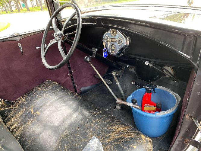 Ford-Model-a-1929-Black-14