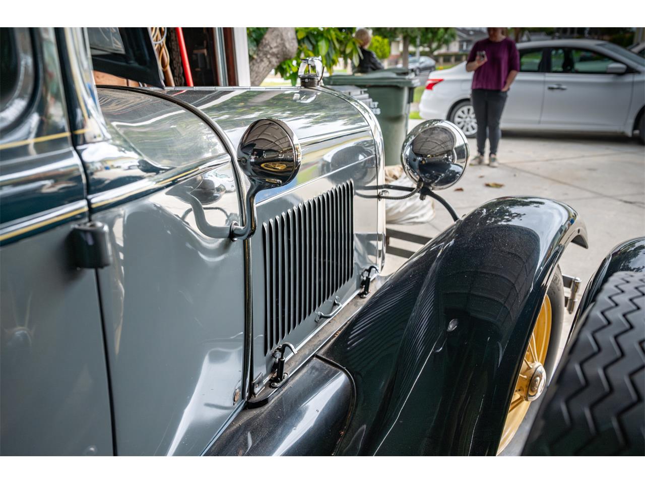 Ford-Model-a-1929-Blue-Gray-17