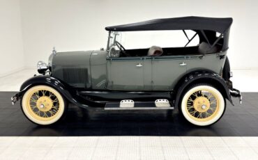 Ford-Model-a-1929-Bonnie-Gray-Saddle-1