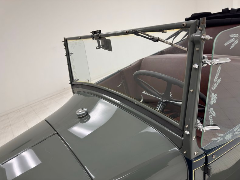 Ford-Model-a-1929-Bonnie-Gray-Saddle-15