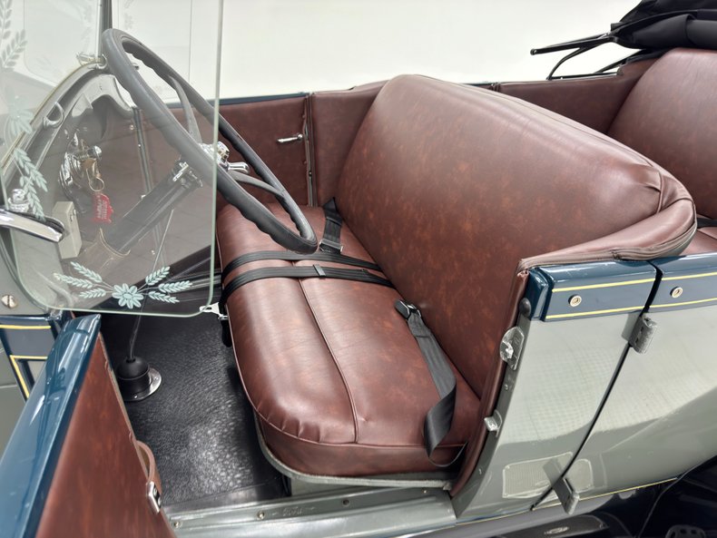 Ford-Model-a-1929-Bonnie-Gray-Saddle-39