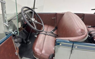 Ford-Model-a-1929-Bonnie-Gray-Saddle-40