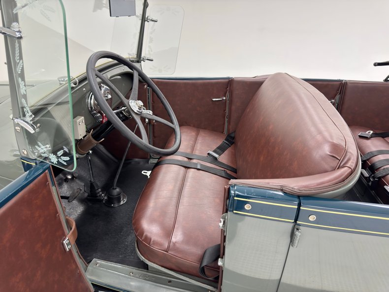 Ford-Model-a-1929-Bonnie-Gray-Saddle-40