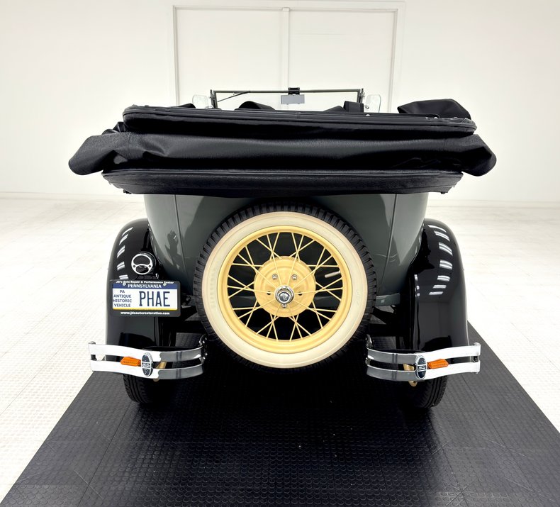 Ford-Model-a-1929-Bonnie-Gray-Saddle-5