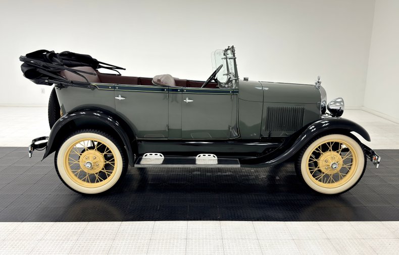 Ford-Model-a-1929-Bonnie-Gray-Saddle-7