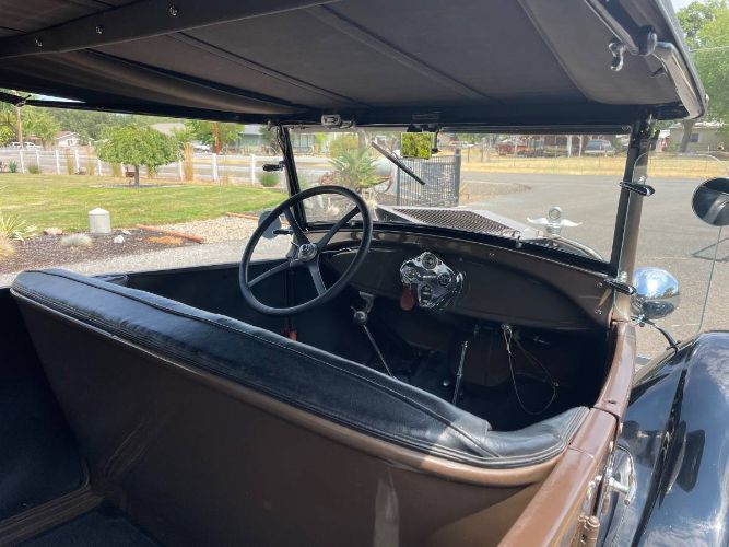 Ford-Model-a-1929-BrownBlack-1