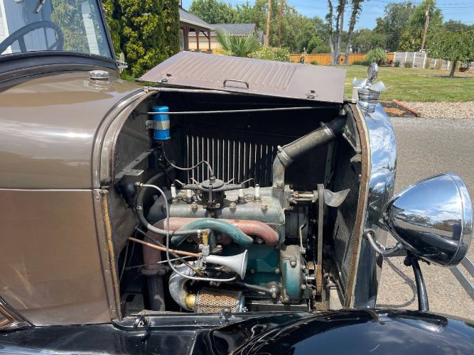 Ford-Model-a-1929-BrownBlack-3