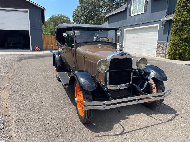 Ford-Model-a-1929-BrownBlack-5