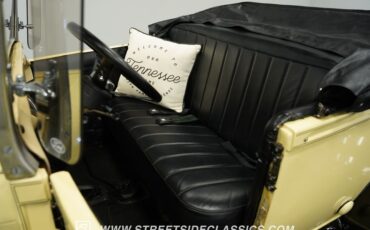 Ford-Model-a-1929-Cream-49