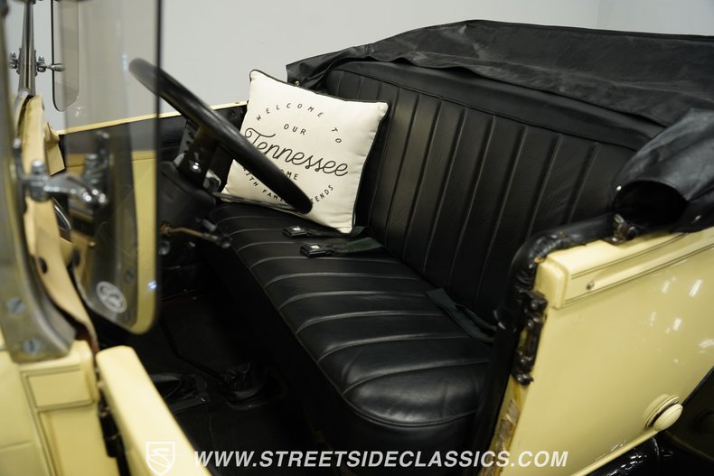 Ford-Model-a-1929-Cream-49