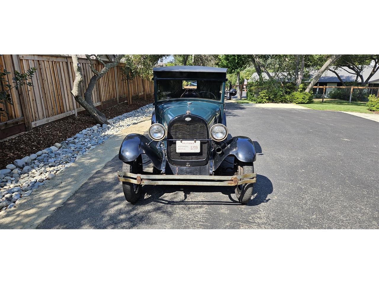 Ford-Model-a-1929-GreenBlack-Black-4
