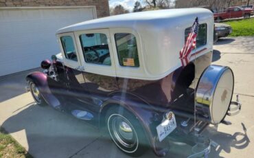 Ford-Model-a-1929-White-Gray-3
