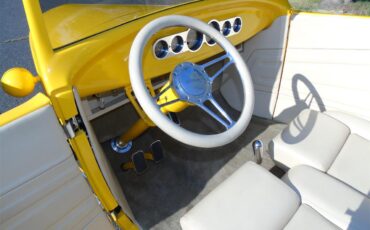 Ford-Model-a-1929-Yellow-Tan-17