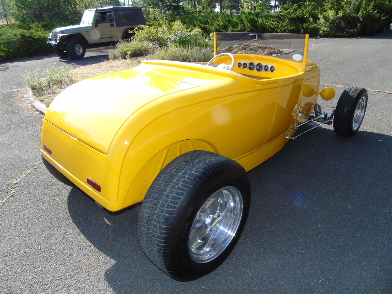 Ford-Model-a-1929-Yellow-Tan-2