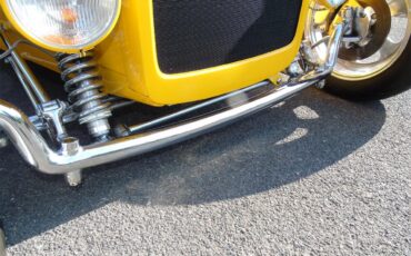 Ford-Model-a-1929-Yellow-Tan-6