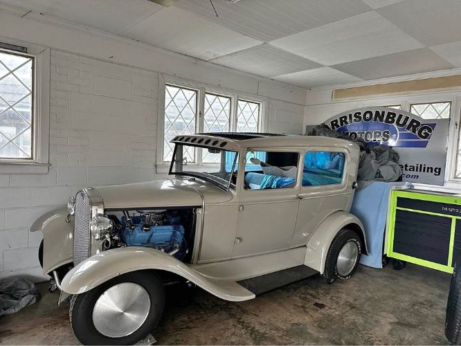 Ford-Model-a-1930-Beige-Brown