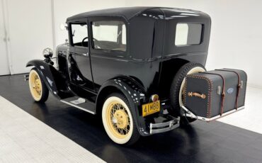 Ford-Model-a-1930-Black-Brown-2