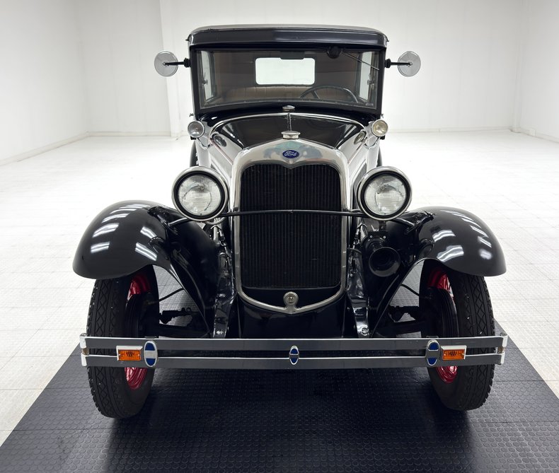 Ford-Model-a-1930-Black-Tan-14
