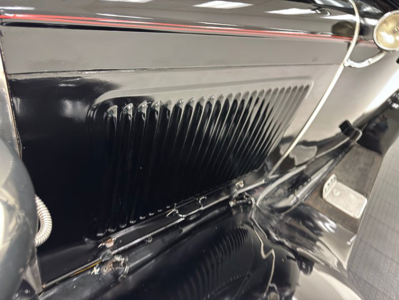 Ford-Model-a-1930-Black-Tan-18