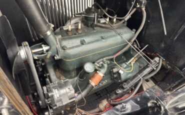 Ford-Model-a-1930-Black-Tan-34
