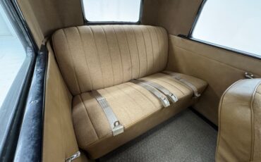 Ford-Model-a-1930-Black-Tan-41