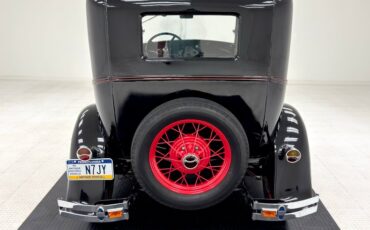 Ford-Model-a-1930-Black-Tan-7