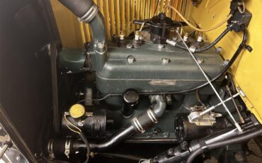 Ford-Model-a-1930-Bronson-yelseal-brn-Lt-broadcloth-wool-4