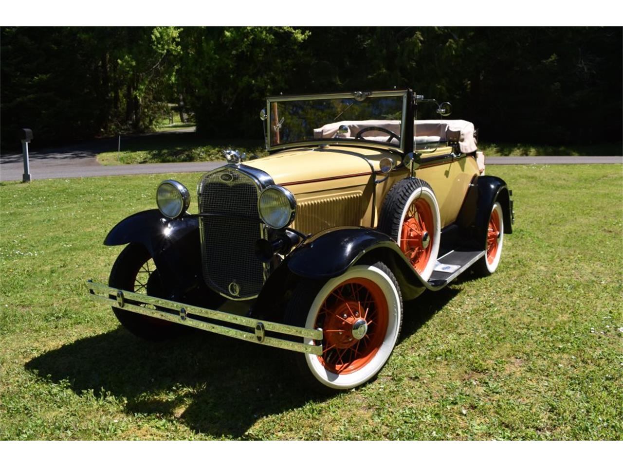 Ford-Model-a-1930-Bronson-yelseal-brn-Lt-broadcloth-wool-9