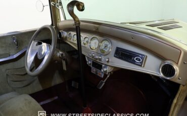 Ford-Model-a-1930-Champagne-Metallic-Gold-41