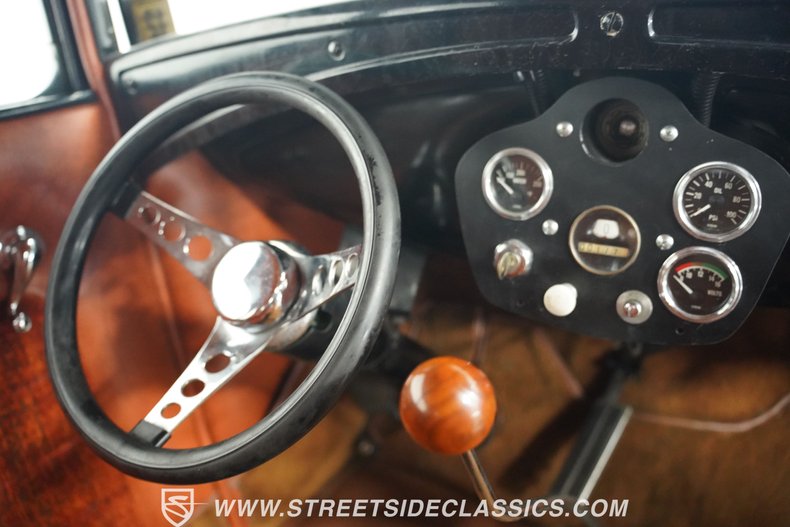 Ford-Model-a-1930-Gray-Brown-8