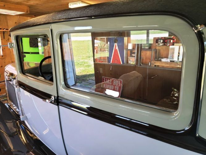 Ford-Model-a-1930-Gray-Tan-4