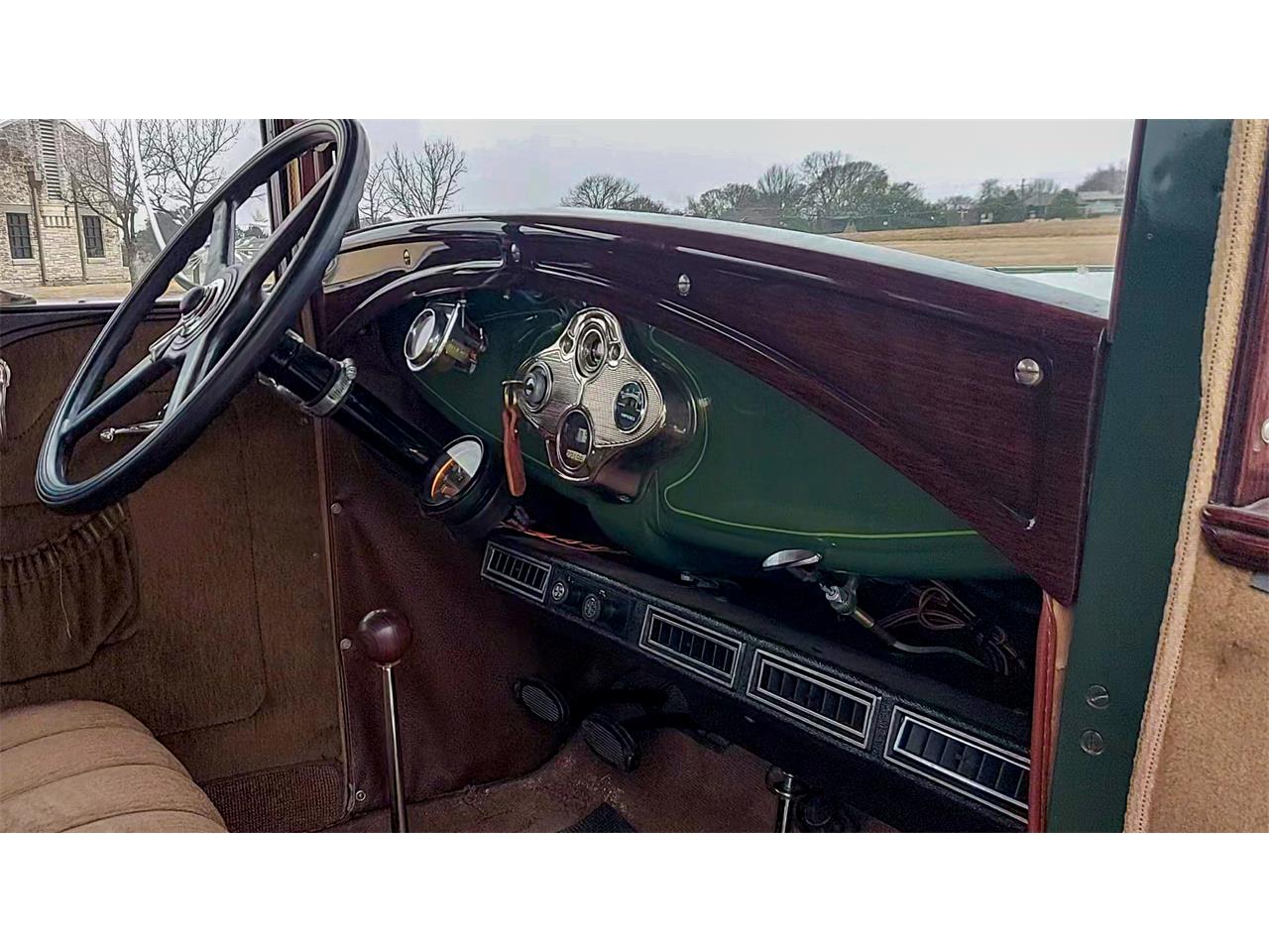 Ford-Model-a-1930-Green-Beige-6
