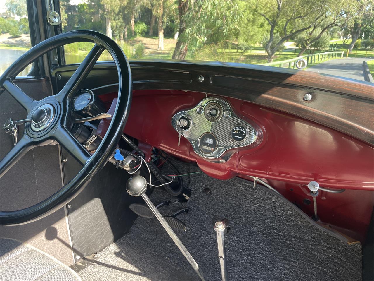 Ford-Model-a-1930-RedBlack-Grey-8